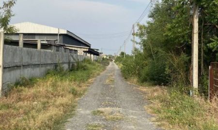 ขายที่ดิน - ขายที่ดินพร้อมโกดังและบ้านหลังเล็ก โฉนดครุทเเดงพร้อมโอน
