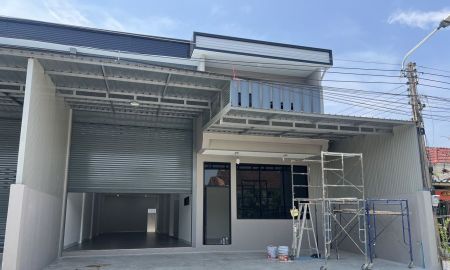 ให้เช่าอาคารพาณิชย์ / สำนักงาน - ด่วน! ปล่อยเช่าโฮมออฟฟิศ พร้อม โกดัง สภาพใหม่กริ๊บ #ทำเลทองลำลูกกาคลอง4