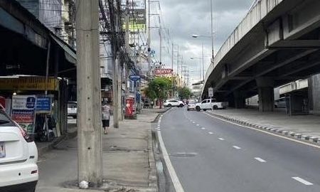 ขายอาคารพาณิชย์ / สำนักงาน - ด่วน! ขายอาคารพาณิชย์ 4.5 ชั้น 2 คูหา ติดถนนรามอินทรา กม.8 ใกล้รถไฟฟ้าคู้บอน เพียง 600 เมตร