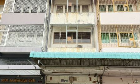 ขาย-ให้เช่าอาคารพาณิชย์ / สำนักงาน - ขาย/ให้เช่าอาคารพาณิชย์ 3.5 ชั้น มีชั้นลอย ซอยเพชรเกษม 75 โครงสร้างอาคารดีมาก เหมาะอยู่อาศัยหรือทำการค้าขาย ใกล้โฮมโปรเพชรเกษม