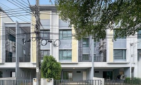 ขายบ้าน - ทาวน์โฮม 3 ชั้น ธนาคลัสเตอร์ ราชพฤกษ์ สถานีบางพลู ต้นโครงการ แปลงหน้าสวน พร้อมอยู่ ใกล้ MRT สายสีม่วง สถานีบางรักใหญ่