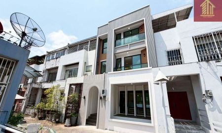ขายทาวน์เฮาส์ - ทาวน์โฮม 4.5 ชั้น สุขุมวิท 101 ตกแต่งใหม่ พร้อมลิฟต์ ใกล้ BTS ปุณณวิถี