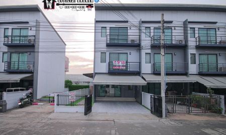 ขายทาวน์เฮาส์ - ทาวน์โฮม 3 ชั้น หลังมุม 27.6 ตร.ว. บ้านกลางเมือง พระราม9 อ่อนนุช ใกล้แยกประเวศ สวนหลวง บางนา มอเตอร์เวย์