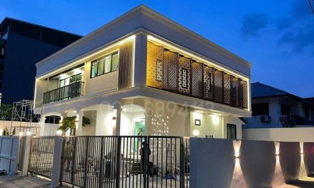 ขายบ้าน - ขายบ้านเดี่ยว บ้านหรู หลังมุม โซนนวมินทร์ 127 สไตล์ Modern Craftmanship เนื้อที่ 66 ตรว 3นอน 3น้ำ ทำเลดี อยู่ใจกลางจุดเชื่อมต่อรถไฟฟ้า