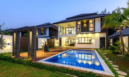 ขายบ้าน - Pool villa ใจกลางเมืองเชียงใหม่ ใกล้กับสนามกอล์ฟยิมคานา-ขัวเหล็ก-สะพานนวรัฐ