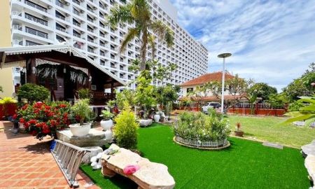 ขายบ้าน - ขายบ้านไม้สัก 2 ชั้น 2 หลัง พร้อมที่ดิน 210 ตารางวา หมู่บ้าน Royal Park Village ถนนเทพประสิทธิ์ บางละมุง ชลบุรี (หลังริม)