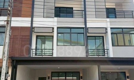 ขายทาวน์เฮาส์ - ขายทาวน์โฮม 3 ชั้น ซิกเนเจอร์ ถนนวัชรพล ทำเลดีเยี่ยม ใกล้ทางด่วน เนื้อที่ 17 ตรว 3นอน 3น้ำ บ้านหันทิศเหนือ