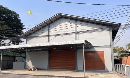 ให้เช่าโรงงาน / โกดัง - ให้เช่าโกดังมีออฟฟิศ 2 ชั้น ที่ดิน 200 ตร.ว. พื้นที่ใช้สอย 1,150 ตร.ม. พื้นที่สีเหลือง ตลาดเพชรอารี แพรกษาใหม่คลองเก้า
