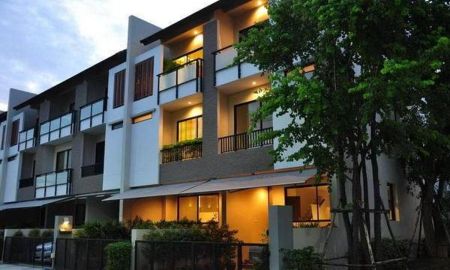 ขายทาวน์เฮาส์ - ขายทาวน์โฮม 3 ชั้น หลังมุม โครงการ ไพรเวท เนอวานา ไลฟ์ - ลาดพร้าว 71 ทำเลดี เดินทางสะดวก