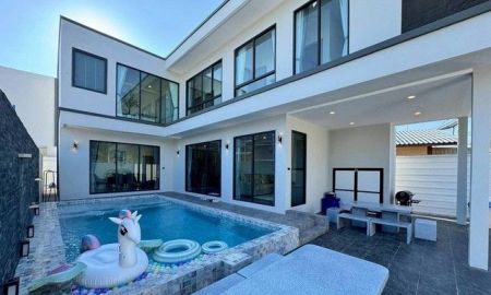 ขายบ้าน - ขายพูลวิลล่าใกล้บางแสน ขนาด 110 ตรว ทำธุรกิจต่อได้เลย พูลวิลล่าเพื่ออยู่อาศัย พูลวิลล่าเพื่อลงทุนใกล้บางแสน ชลบุรี