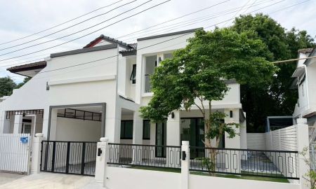 ขายบ้าน - ขาย บ้านแฝด 2 ชั้น หมู่บ้านรัตนาวลัย บ้านสวย ตกแต่งใหม่พร้อมอยู่ทำเลดี