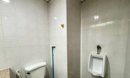 ขายอาคารพาณิชย์ / สำนักงาน - ขายสำนักงาน อาคารฟอรั่มเทาเวอร์ 2 ออฟฟิส รวม 4.2 ล้าน เท่านั้น
