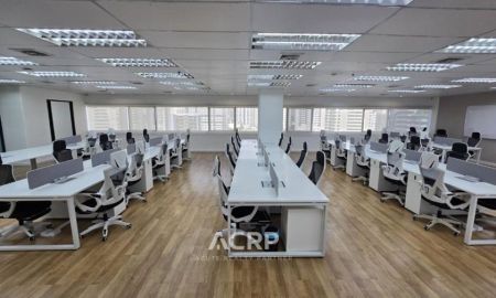ให้เช่าอาคารพาณิชย์ / สำนักงาน - ให้เช่าพื้นที่สำนักงานพร้อมเฟอร์นิเจอร์ ใจกลางเมือง ใกล้ BTS อโศก และ MRT สุขุมวิท
