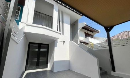 ขายทาวน์เฮาส์ - ขายทาวน์โฮม 3 ชั้น หมู่บ้านแสงอรุณนิเวศน์ 3 ซอยติวานนท์ 43 ใกล้ MRT สามัคคี เนื้อที่ 29 ตารางวา 4 ห้องนอน ตำบลท่าทราย อำเภอเมืองนนทบุรี จังหวัดนนทบุรี