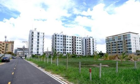 ขายที่ดิน - ขายที่ดินเปล่า 4 - 1 -60 ไร่ สวย กว้าง 80 ลึก 85 เมตร ใกล้ม.เอแบคบางนา