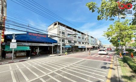 ขายอาคารพาณิชย์ / สำนักงาน - ขายอาคารพาณิชย์ 3 ชั้น 3 คูหา 39 ตร.ว. ในตลาดวัฒนานันท์ ดอนเมือง ติดถนนสรงประภา