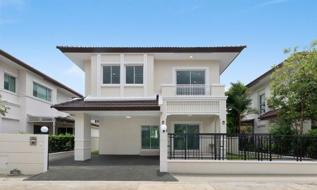 ขายบ้าน - บ้านเดี่ยว 2 ชั้น รีโนเวทใหม่ หมู่บ้าน เดอะ เซนโทร รัตนาธิเบศร์ ใกล้กับวัดสวนแก้ว และรถไฟฟ้า MRT สายสีม่วง สถานีบางพลู