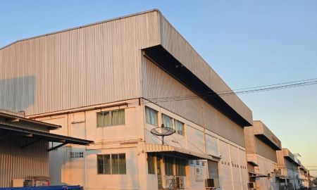 ให้เช่าโรงงาน / โกดัง - ให้เช่าคลังสินค้า โกดังใกล้สนามบิน ลาดกระบัง ร่มเกล้า ถนนพัฒนาชลบท พื้นที่ 1,200 ตร.มและพื้นที่ 2,646 ตร.ม.