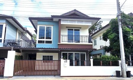 ขายบ้าน - บ้านวังจารุ บางบัวทอง บ้านแฝด รีโนเวทใหม่ทั้งหลัง พร้อมหิ้วกระเป๋าเข้าอยู่ ขนาดพื้นที่ 41.3 ตรว. เพียง 3,690,000บาท