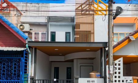 ขายทาวน์เฮาส์ - ขายทาวน์เฮ้าส์ 2 ชั้น รีโนเวทใหม่ พร้อมอยู่ หมู่บ้านธันยพฤกษ์ | เขตหนองจอก บ้านสวยสไตล์มินิมอล ฟังก์ชันครบ อยู่สบาย