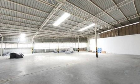 ให้เช่าโรงงาน / โกดัง - ให้เช่าโกดังโรงงาน พื้นที่อุตสาหกรรม ขอใบ ร.ง. 4 ได้เหมาะสำหรับอุตสาหกรรมเบา คลังสินค้า ย่านแพรกษา พื้นที่รับน้ำหนัก 2.5 ตันต่่อ ตร.ม.