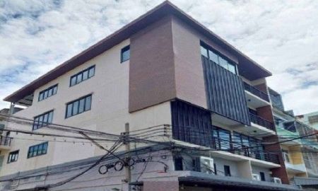 ให้เช่าอาคารพาณิชย์ / สำนักงาน - ให้เช่าอาคาร 4.5 ชั้น / ทำเล พระราม 3 , ถนนจันทร์ หรือ เข้าทาง เจริญกรุง 107 ได้ / อาคารอยู่ในซอย เจริญราษฎร์ / แอร์ 8 เครื่อง / จดบริษัทได้