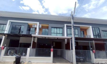 ขายทาวน์เฮาส์ - ขายทาวน์เฮ้าส์ 2 ชั้น 18.6 ตร.ว หมู่บ้านดิโอโซน เพชรเกษม 53
