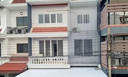 ให้เช่าทาวน์เฮาส์ - ให้เช่า ทาวน์เฮ้าส์ 3 ชั้น ซ. สุขุมวิท 46 ใกล้ BTS พระโขนง