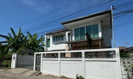 ให้เช่าบ้าน - ให้เช่าบ้านเดี่ยว 2 ชั้น หมู่บ้านเคหะนคร 3 ซอยพัฒนาการ 50 แอร์เฟอร์ครบ มี4ห้องนอน3ห้องน้ำ จอดรถได้ 6 คัน ราคาเช่าเดือนละ 45,000 บาท