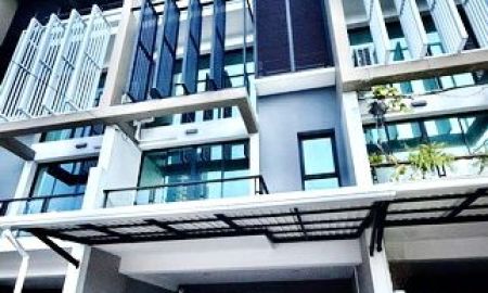 ให้เช่าทาวน์เฮาส์ - ให้เช่า] หมู่บ้าน เบล็สทาวน์ สุขุมวิท 50 / 3 ห้องนอน 4 ห้องน้ำ / 20 ตารางวา 250 ตารางเมตร **68,000**
