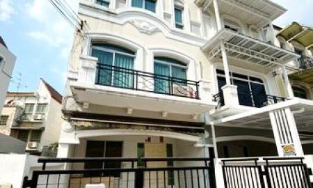 ให้เช่าทาวน์เฮาส์ - ให้เช่า] บ้านกลางเมือง สวิสทาวน์ เกษตร-นวมินทร์ / 3 ห้องนอน 4 ห้องน้ำ / 24 ตรว. 190 ตรม. **29,000**