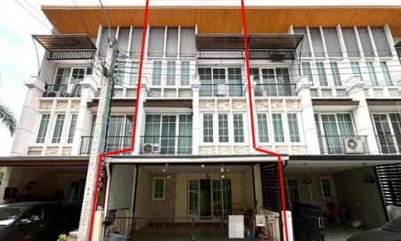 ขายทาวน์เฮาส์ - ขายทาวน์เฮ้าส์ นวมินทร์42 หมู่บ้านโกลเด้นทาวน์ ลาดพร้าว-เกษตรนวมินทร์ พื้นที่ 22.6 ตรว. บ้านพร้อมอยู่ ขายถูกที่สุดในโครงการ ใกล้รถไฟฟ้าสายสีเหลือง