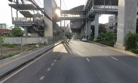 ขายที่ดิน - ขายที่ดิน นาคนิวาส ใกล้ Central EastVille