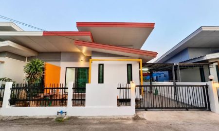 ขายบ้าน - ขายบ้านเดี่ยว ชั้นเดียว รีโนเวทใหม่ทั้งหลัง หมู่บ้านลลัลตา เออริเกท คลองน้ำหู (ระยอง) 43 ตร.วา แอร์ 2 โซนมาบตาพุด