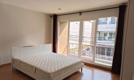ให้เช่าทาวน์เฮาส์ - ให้เช่า Townhome พร้อมเฟอร์นิเจอร์ ในหมู่บ้านกลางเมืองพระราม 3-สุขสวัสดิ์ โครงการติดถนนใหญ่/Home Pro