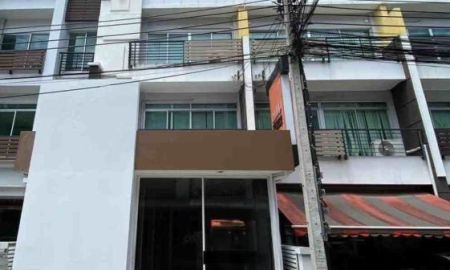 ให้เช่าอาคารพาณิชย์ / สำนักงาน - ให้เช่าโฮมออฟฟิศ 4 ชั้น ย่านลาดพร้าว Biztown Ladprao