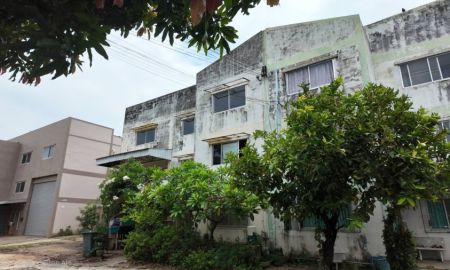ขายโรงงาน / โกดัง - ขายอาคารสำนักงาน โกดัง 92 ตรว. ด้านหน้าติดวิวทะเลสาบ ห่างจากถนนบางกรวย-ไทรน้อย เพียง 670 ม. ไทรน้อย จังหวัดนนทบุรี