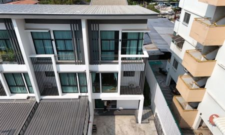ให้เช่าทาวน์เฮาส์ - ให้เช่า ทาวน์โฮม 3 ชั้น ตกแต่งครบ พร้อมอยู่ บ้านใหม่มาก โชคชัย 4