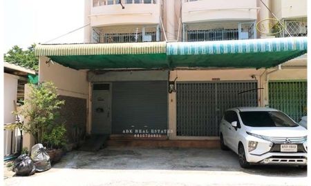 ขายอาคารพาณิชย์ / สำนักงาน - ขายด่วนมาก อาคารพาณิชย์ 4.5 ชั้น ใกล้ MRT เตาปูน 2 คูหาติดกัน เพียง 12.9 ล้าน