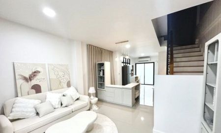 ให้เช่าทาวน์เฮาส์ - ทาวน์โฮม 3 ชั้น สรงประภา ซอย 7 / 3 ห้องนอน 3 ห้องน้ำ / 20 ตรว. 165 ตรม. **25,000**