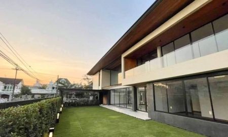 ให้เช่าบ้าน - ให้เช่า บ้านเดี่ยว โครงการ เอเวอร์กรีน บางนา กม.5 บ้านหรู พร้อมอยู่ ใกล้ รร. นานาชาติ ราคา 250,000 บาท/เดือน