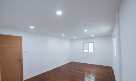 ให้เช่าบ้าน - ให้เช่าบ้านเดี่ยว 3 ห้องนอน 2 ห้องน้ำ บ้านเปล่าไม่มีแอร์ ลาดพร้าว 101 แยก 42 โลตัสบางกะปิ