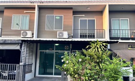 ให้เช่าทาวน์เฮาส์ - ให้เช่า ทาวน์เฮ้าส์ หมู่บ้าน อารียา เดอะคัลเลอร์สวงแหวน-รามอินทรา ซอยสุเหร่าคลองหนึ่ง 15 ใกล้แฟชั่นไอส์แลนด์ ราคา 13,000 บาท/เดือน