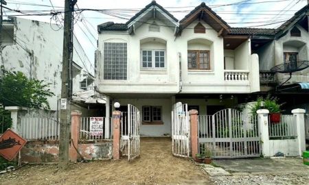 ขายทาวน์เฮาส์ - ขายทาวน์เฮ้าส์ แจ้งวัฒนะ-ปากเกร็ด15 หมู่บ้านสายลม นนทบุรี หลังริม 24 ตร.วา ขายถูก! 2.75 ล้าน โอนฟรี! ติดถนนใหญ่ ตรงข้ามเซ็นทรัลแจ้งวัฒนะ