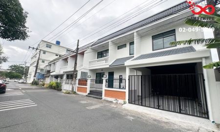 ขายทาวน์เฮาส์ - ขายทาวน์เฮาส์ 2 ชั้น 24 ตร.ว. หลังริม ซอยนวมินทร์ 129 ถนนนวมินทร์ บ้านสวย พร้อมเข้าอยู่