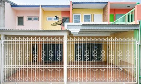 ให้เช่าทาวน์เฮาส์ - ทาวน์เฮาส์ 2 ชั้น 3นอน 4แอร์ ใกล้รพ.มงกุฎวัฒนะ 2น้ำ ใกล้ MRT ศูนย์ราชการเฉลิมพระเกียรติ 700 ม. และตลาดเมืองทอง ขนาด 24 ตร.ว.