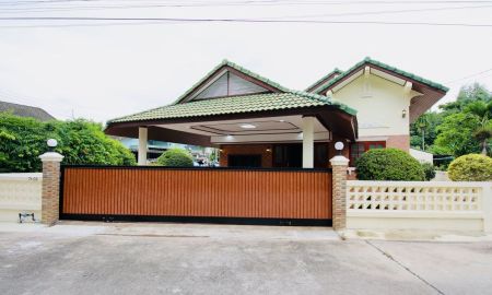 ขายบ้าน - ขายบ้านรีโนเวทหลังมุม 88 ตร.วา หมู่บ้านคงคอแรน ใกล้ป้าบุญคาเฟ่ 500 เมตร ทับมา ระยอง