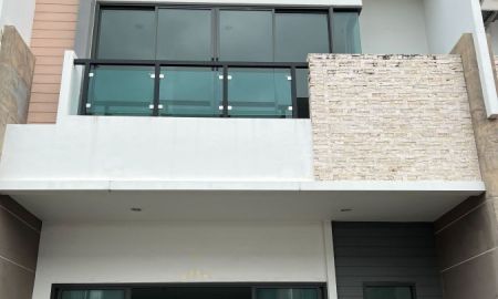 ขายทาวน์เฮาส์ - ขายด่วน! ทาวน์โฮม 2 ชั้น โครงการ Living Residence รังสิต-ราชพฤกษ์ ติดถนนใหญ่ ใกล้รถไฟฟ้าสายสีแดง 5 นาที