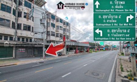 ขายอาคารพาณิชย์ / สำนักงาน - ตึกแถว 4.5 ชั้น ติดถนนวัชรพล จอดรถได้ 3 คัน 20 ตรว. หน้ากว้าง 4 เมตร ( มีชั้นลอยและชั้นดาดฟ้า ) สุดยอดทำเลค้าขาย ใกล้ 5 แยกวัชรพล 350 ม.