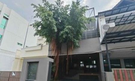 ให้เช่าอาคารพาณิชย์ / สำนักงาน - อาคารสไตล์ Loft 5 ห้องนอน 4 ห้องน้ำ 2 จอด ทำออฟฟิศใด้ ห่างจากทองหล่อเพียง 2 กม. (RP277)